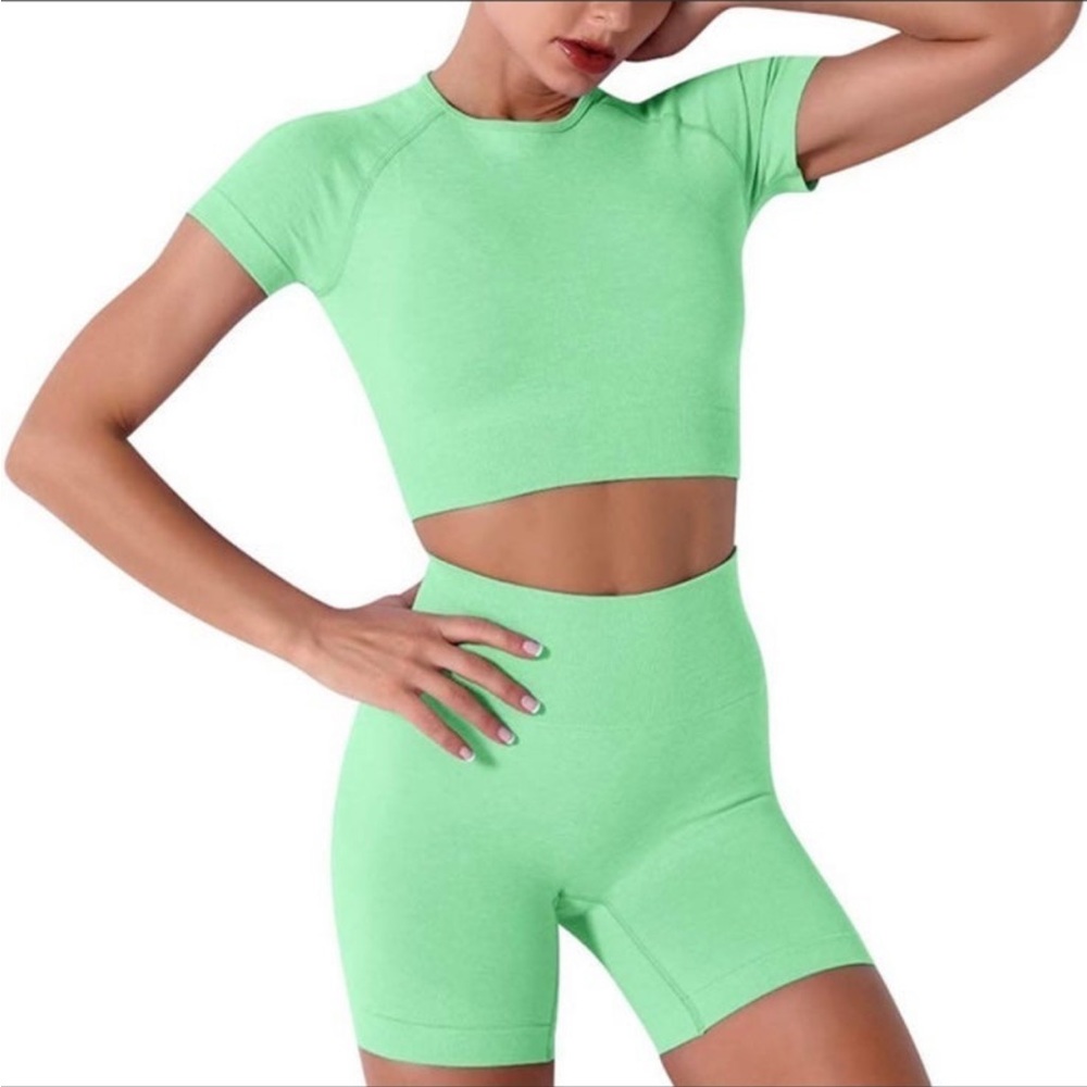 Yoga Active Wear Sets 3 pairs Size 8/10 Medium NWT - Picture 3 of 7
